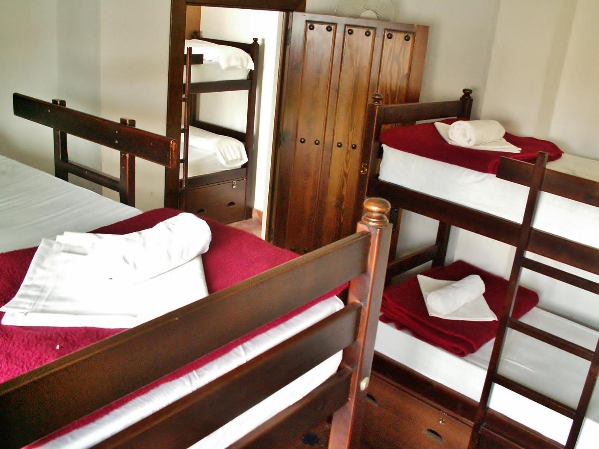 Bed 6-Bed Female Dormitory Room,708350809:JPEG